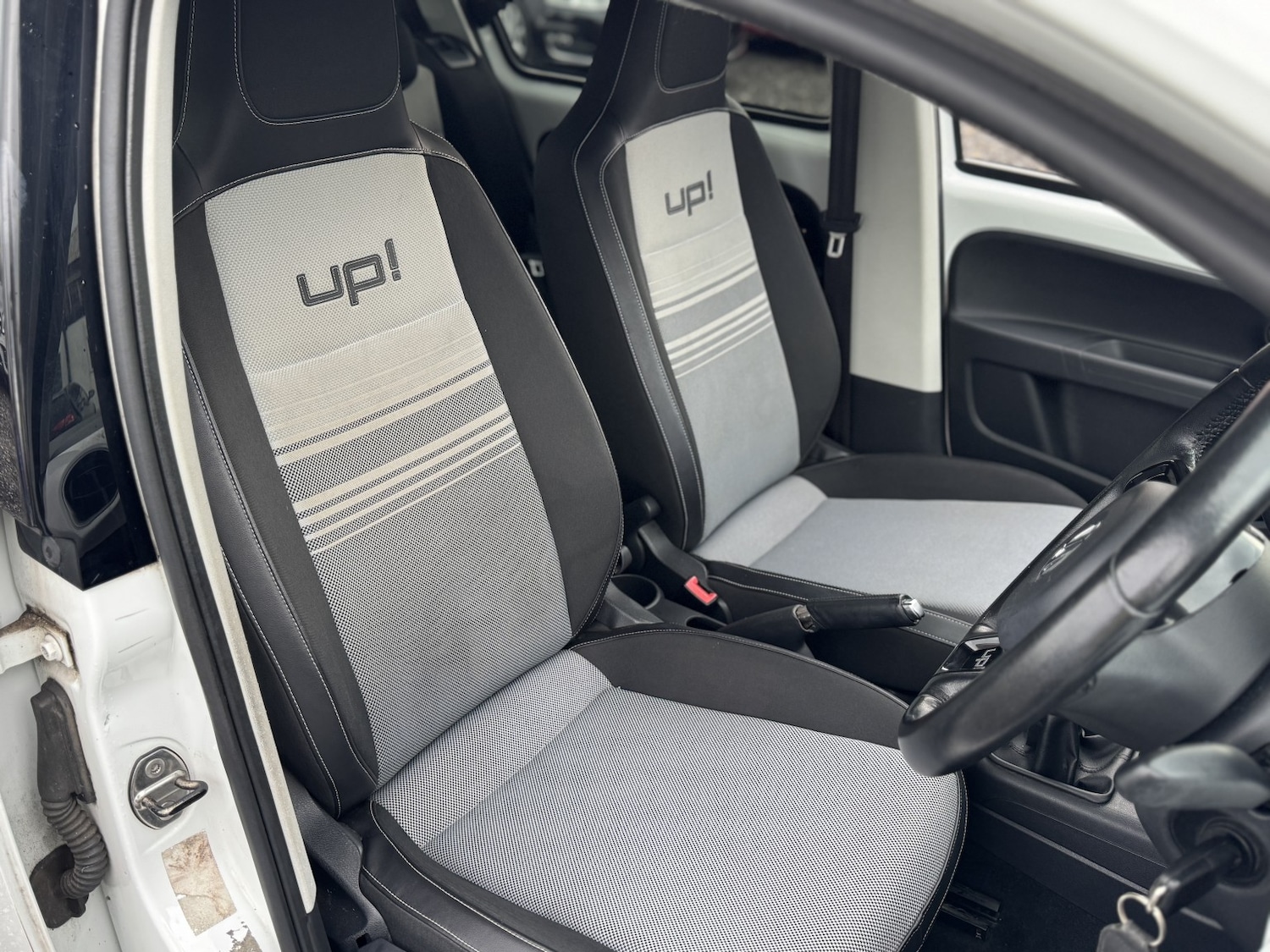 Used Volkswagen up! 2013 for sale - 76483008: Photo 18