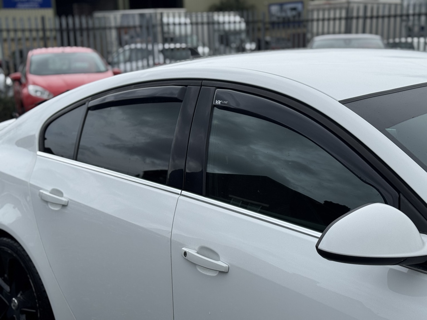 Used Vauxhall Insignia 2015 for sale - 77681715: Photo 10