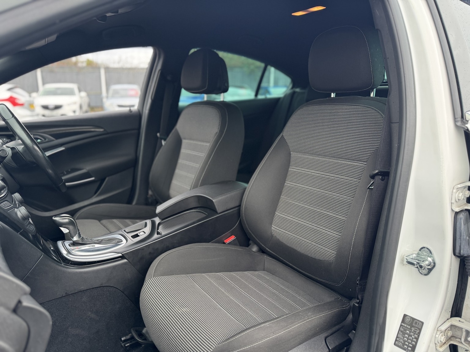 Used Vauxhall Insignia 2015 for sale - 77681715: Photo 25