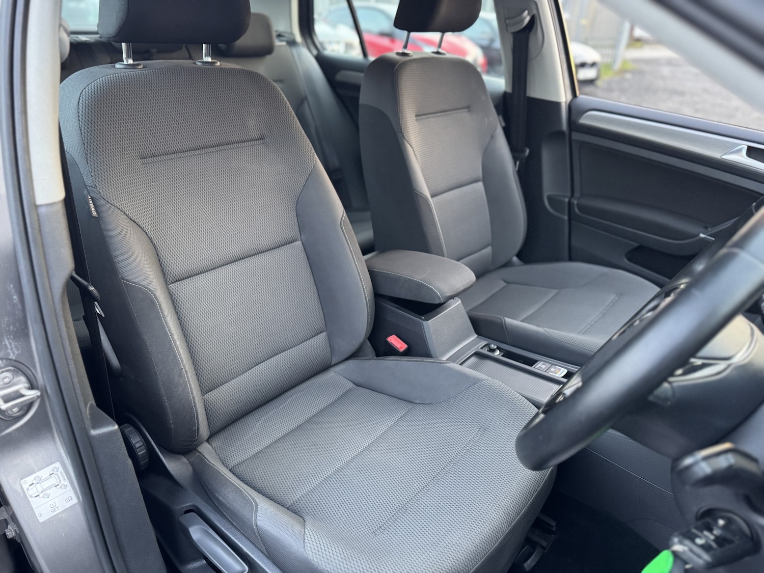 Used Volkswagen Golf 2014 for sale - 76713108: Photo 21