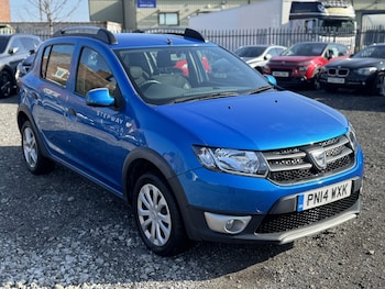 Used Dacia Sandero Stepway 2014 for sale - 77749982: Photo