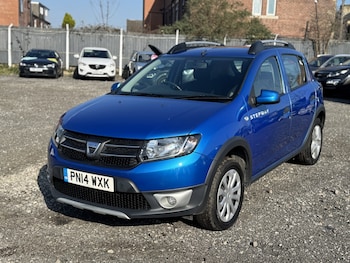 Used Dacia Sandero Stepway 2014 for sale - 77749982: Photo