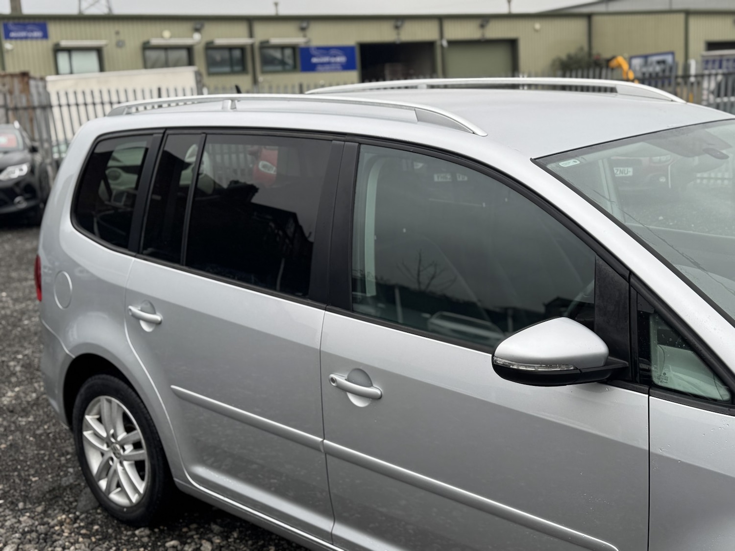 Used Volkswagen Touran 2011 for sale - 77508604: Photo 10