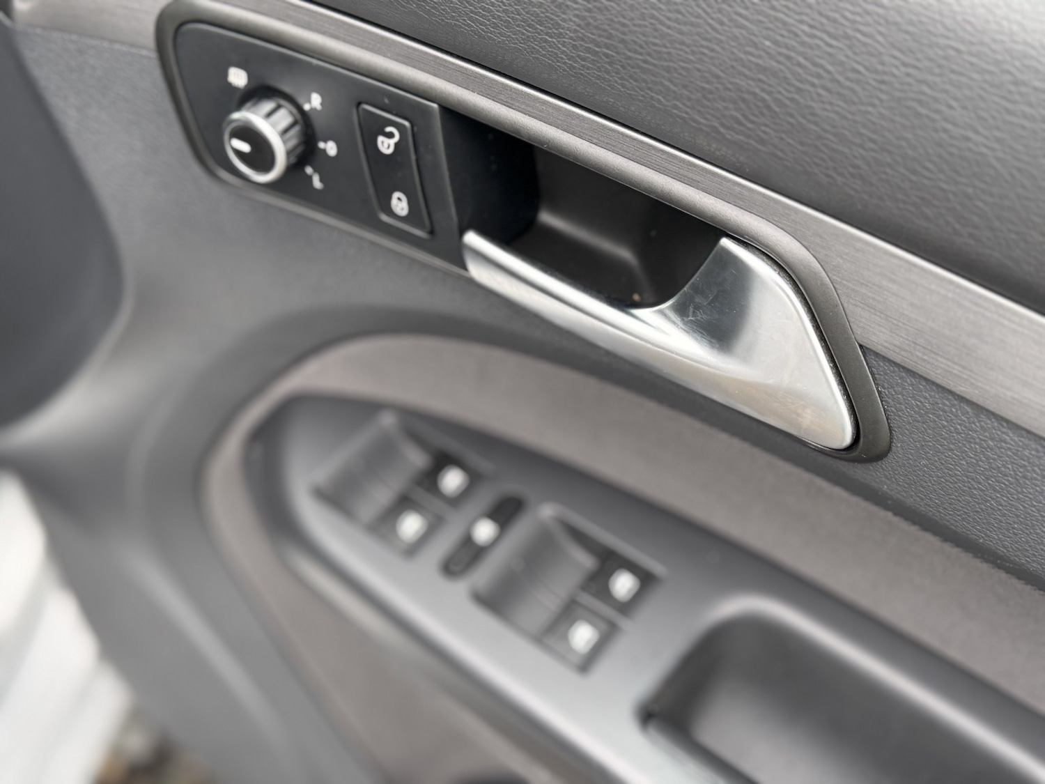 Used Volkswagen Touran 2011 for sale - 77508604: Photo 14