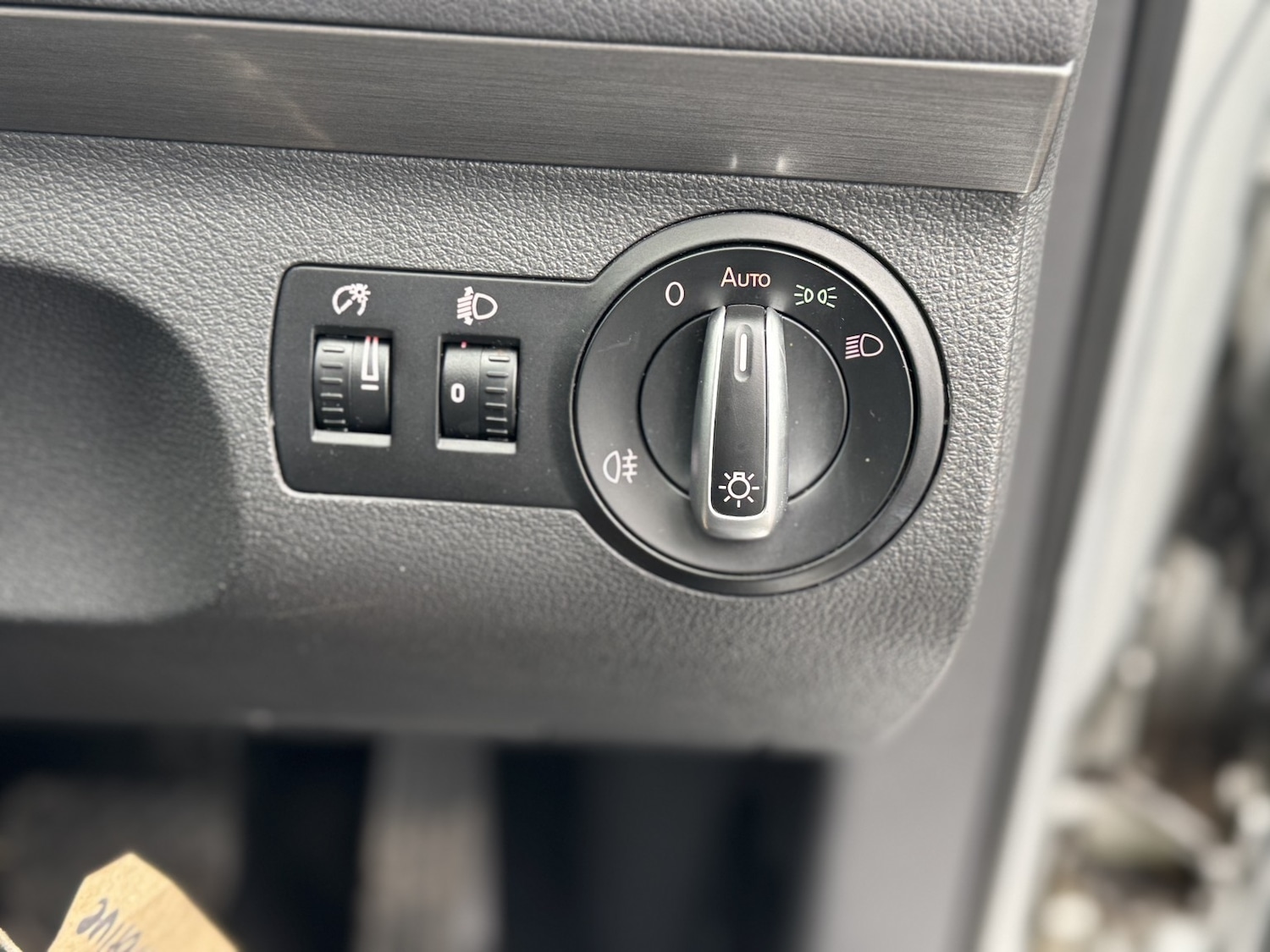 Used Volkswagen Touran 2011 for sale - 77508604: Photo 16