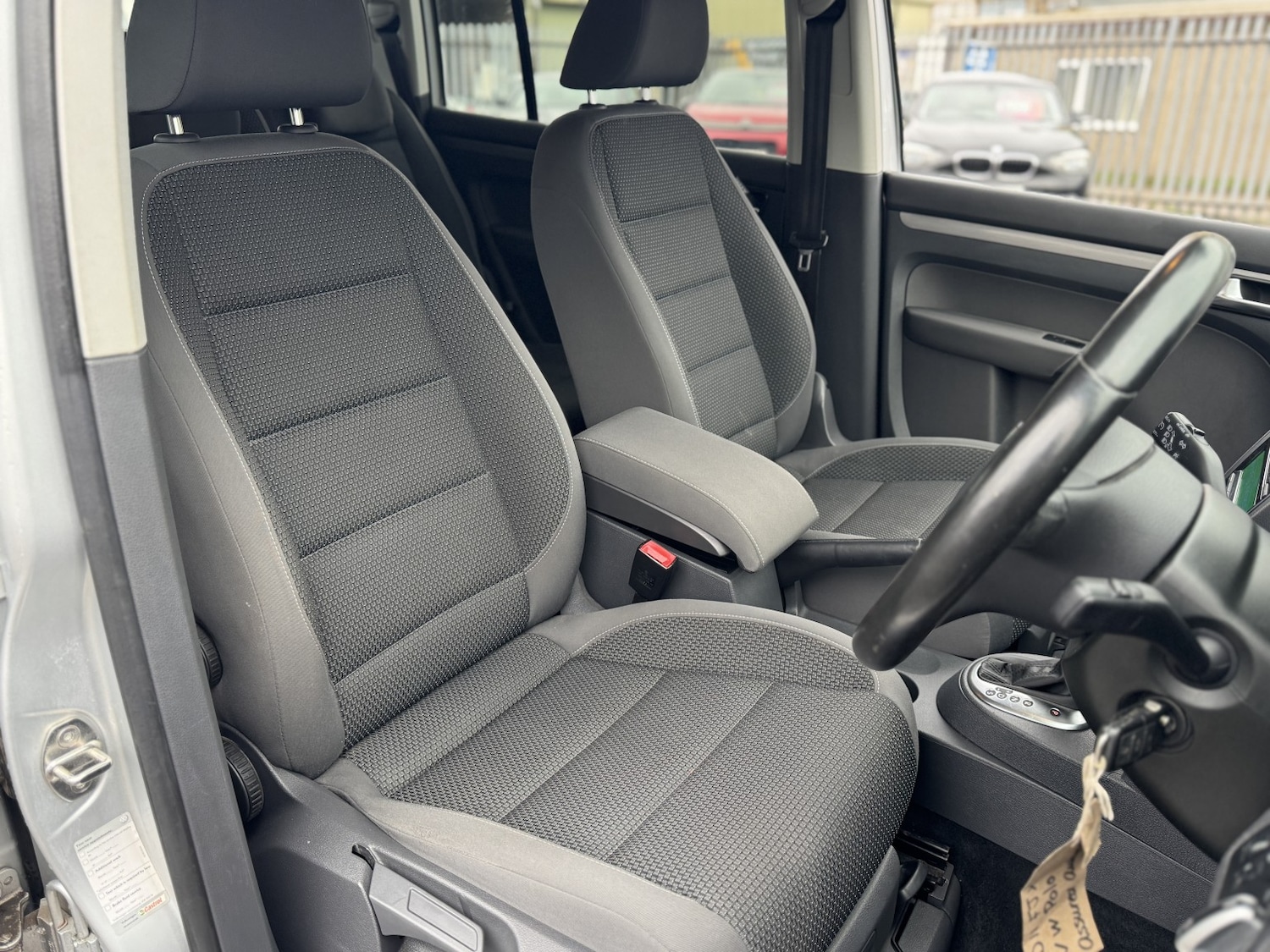 Used Volkswagen Touran 2011 for sale - 77508604: Photo 23