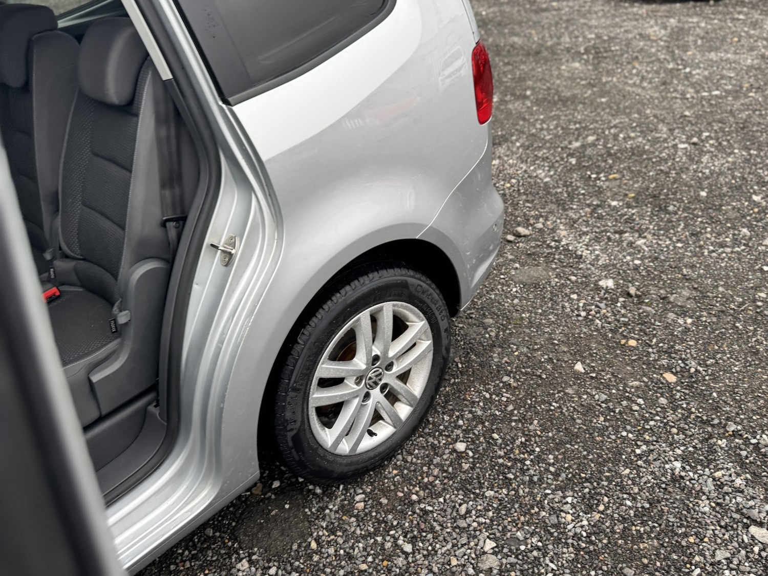 Used Volkswagen Touran 2011 for sale - 77508604: Photo 28