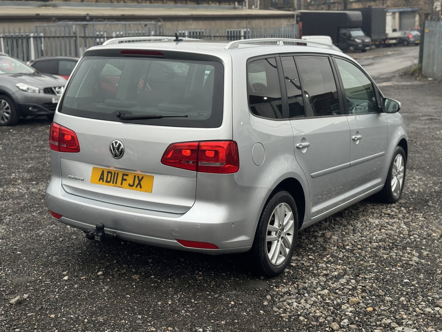 Used Volkswagen Touran 2011 for sale - 77508604: Photo 7