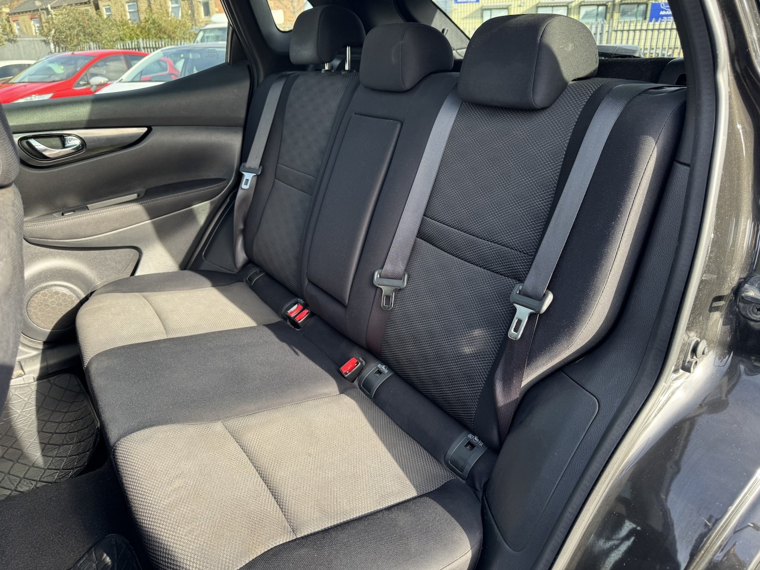 Used Nissan Qashqai 2015 for sale - 76421865: Photo 30