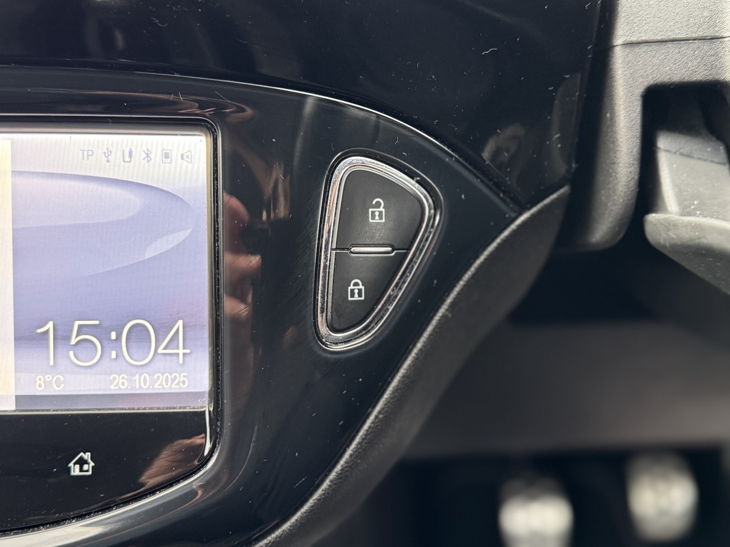 Used Vauxhall Corsa 2015 for sale - 76421882: Photo 27