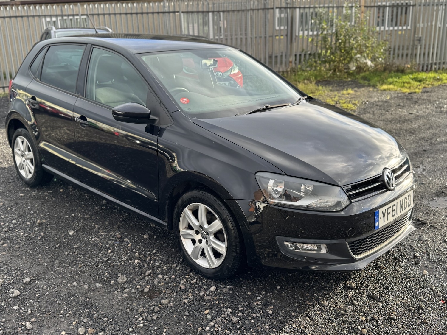 Used Volkswagen Polo 2011 for sale - 76637472: Photo 1