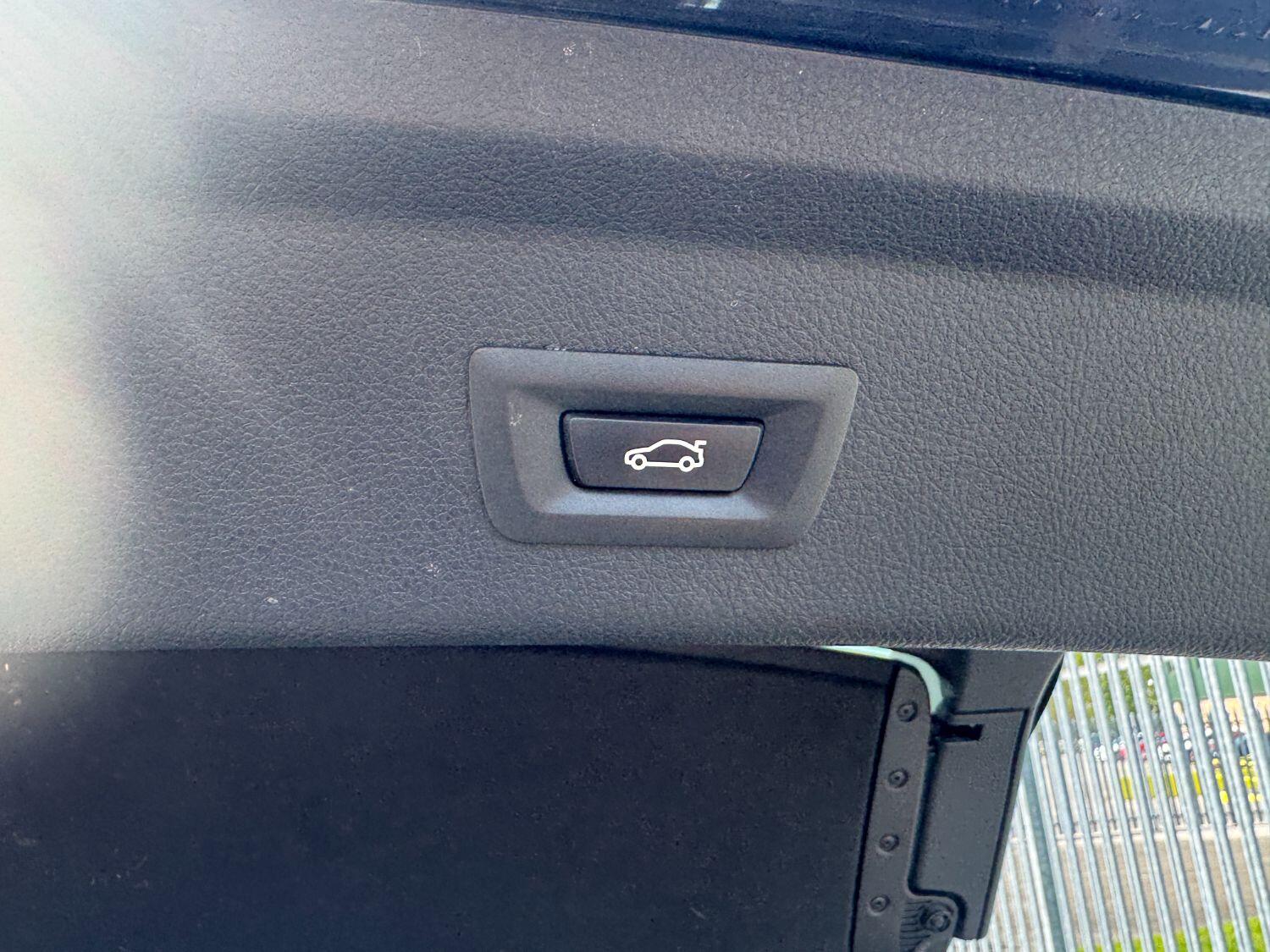 Used BMW 3 Series 2017 for sale - 76588421: Photo 37