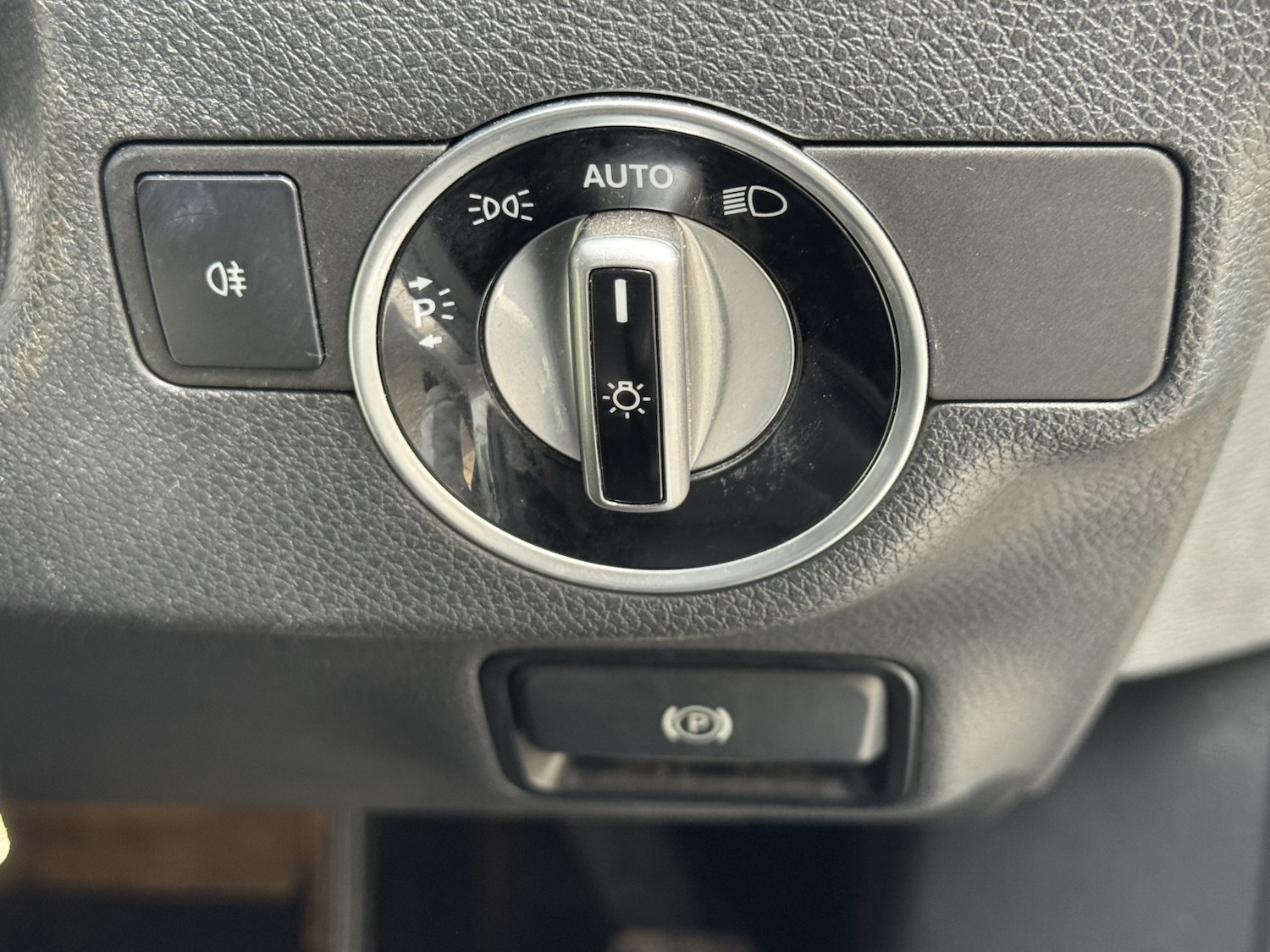 Used Mercedes-Benz GLA 2018 for sale - 76421871: Photo 16