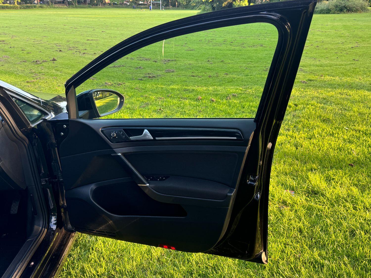 Used Volkswagen Golf 2016 for sale - 77622568: Photo 20