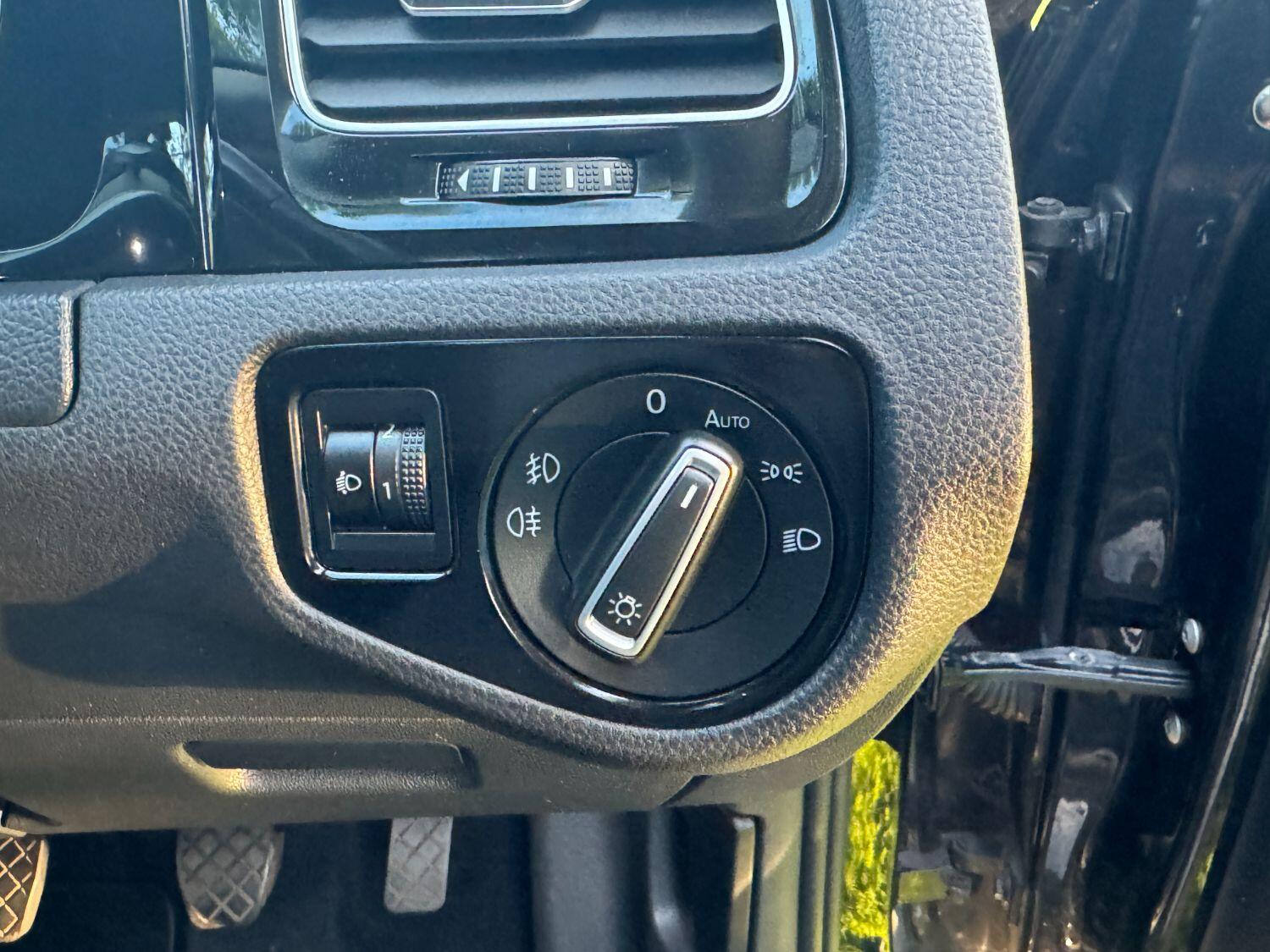 Used Volkswagen Golf 2016 for sale - 77622568: Photo 23