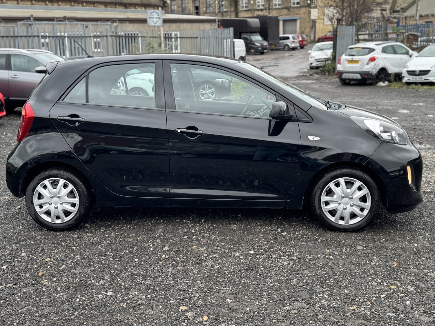 Used Kia Picanto 2016 for sale - 76588460: Photo 8