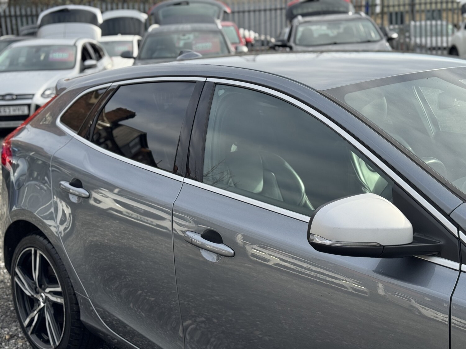 Used Volvo V40 2018 for sale - 77681867: Photo 10