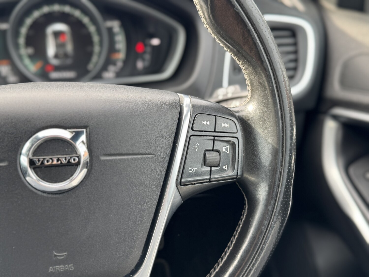 Used Volvo V40 2018 for sale - 77681867: Photo 20