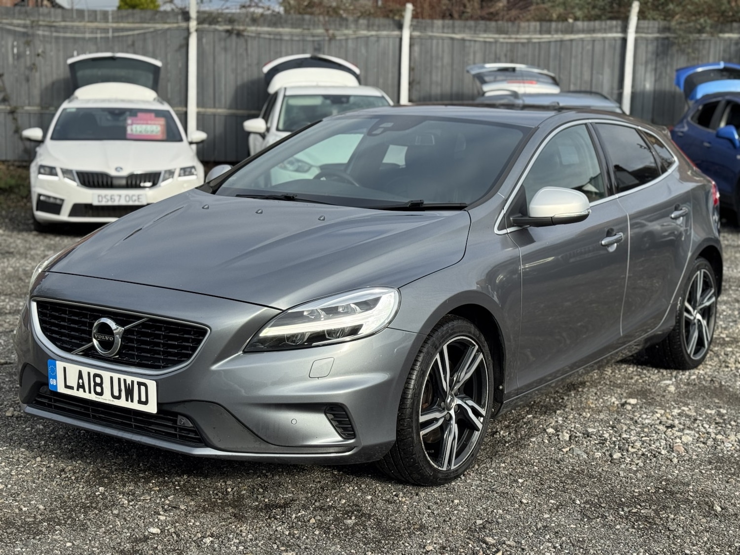 Used Volvo V40 2018 for sale - 77681867: Photo 3