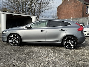 Used Volvo V40 2018 for sale - 77681867: Photo