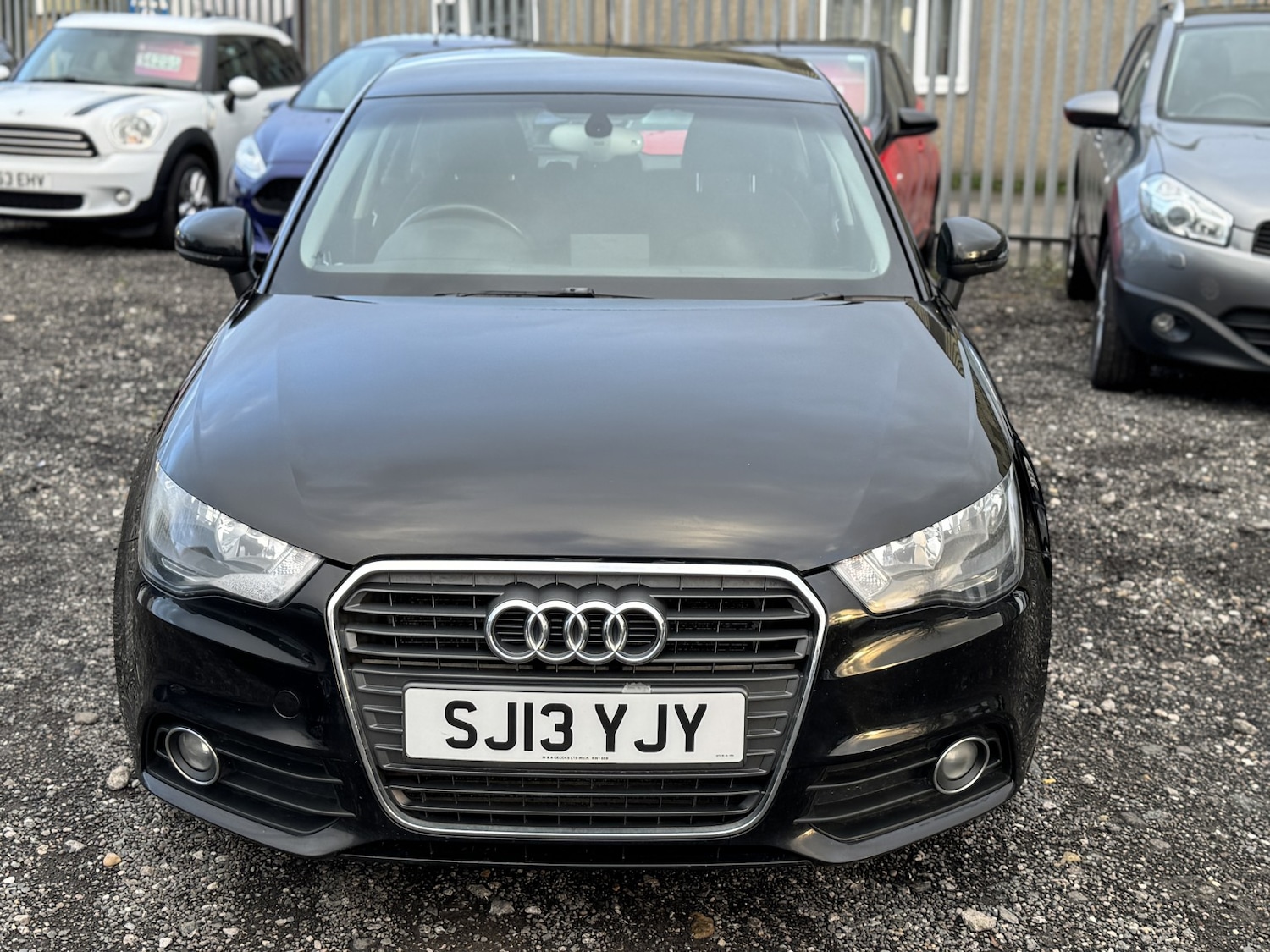 Used Audi A1 2013 for sale - 76588417: Photo 2