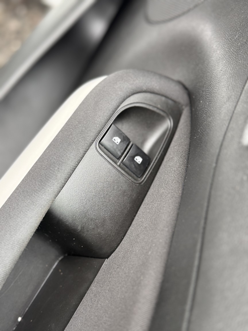 Used Vauxhall ADAM 2014 for sale - 76588469: Photo 13