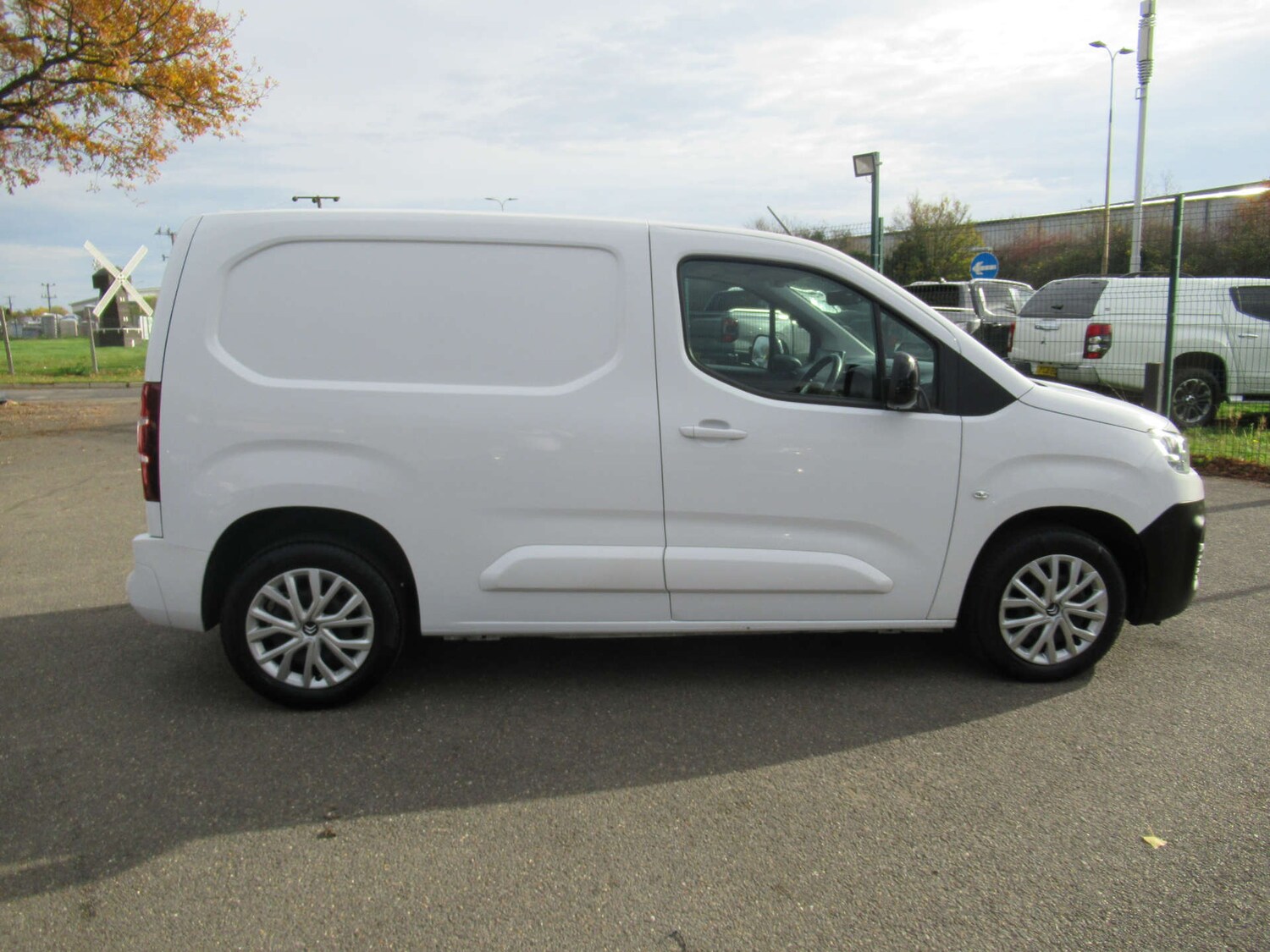 Used Citroen Berlingo 2023 for sale - 76479001: Photo 15