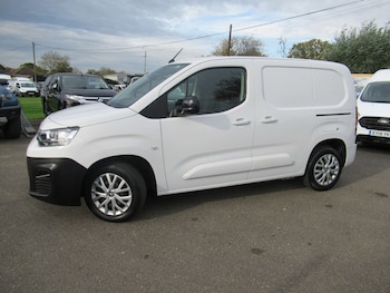 Used Citroen Berlingo 2023 for sale - 76479001: Photo