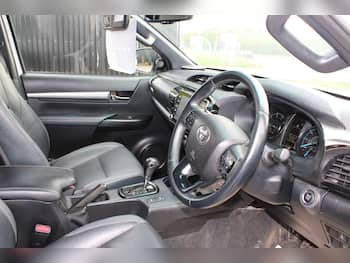 Used Toyota Hilux 2022 for sale - 79828204: Photo