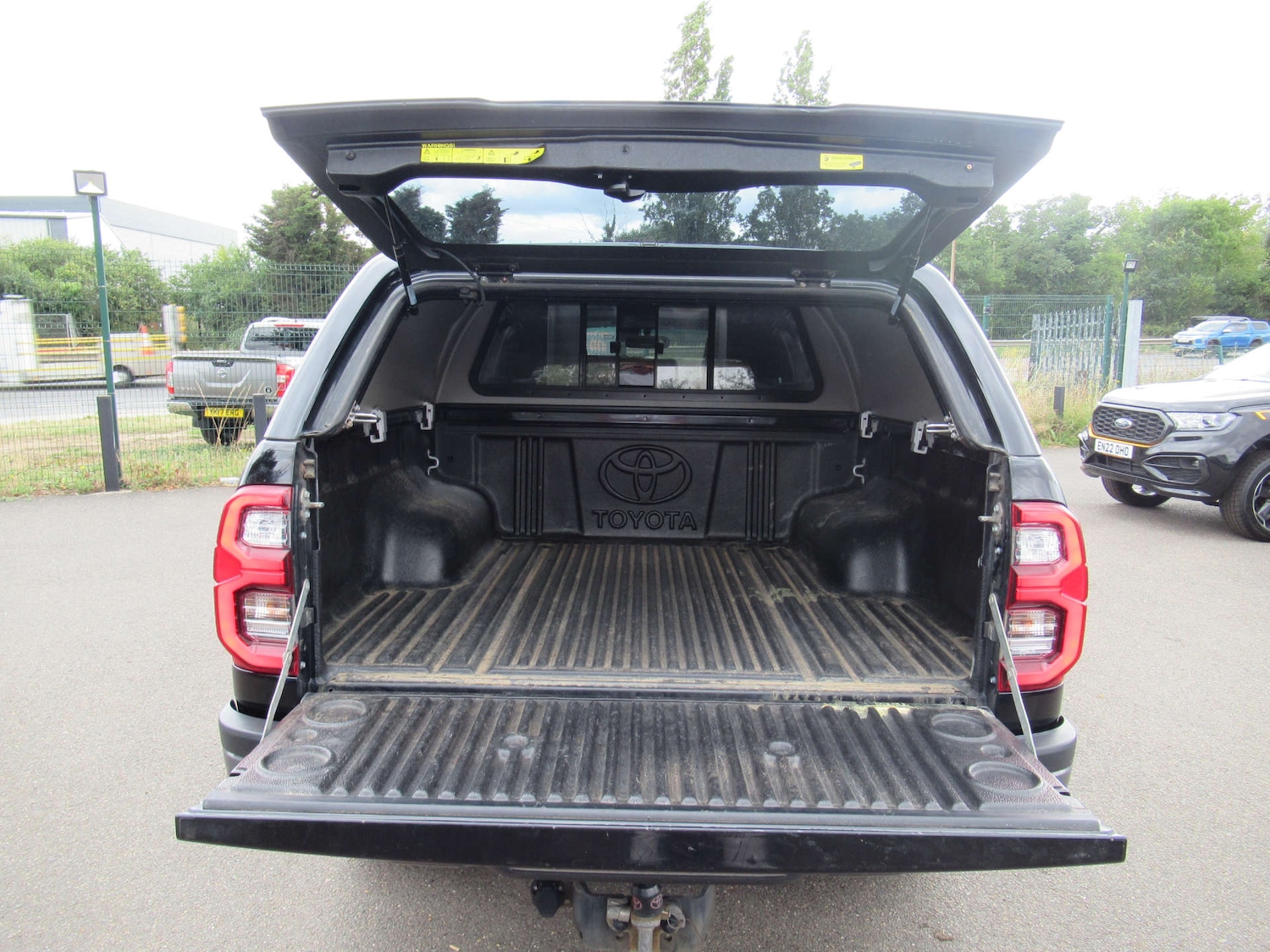 Used Toyota Hilux 2021 for sale - 76600823: Photo 11