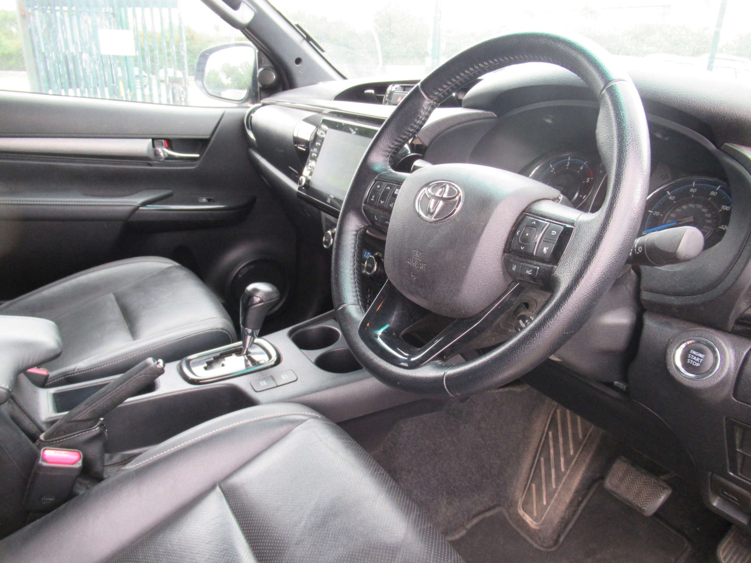 Used Toyota Hilux 2021 for sale - 76600823: Photo 15