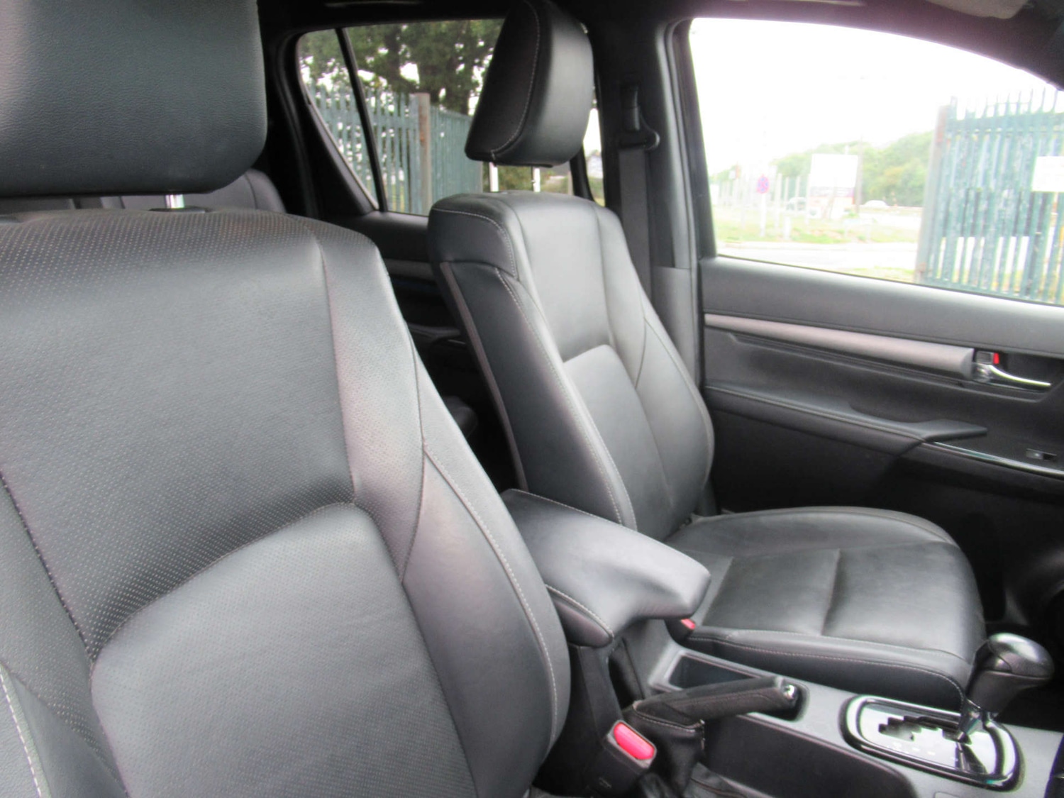 Used Toyota Hilux 2021 for sale - 76600823: Photo 16