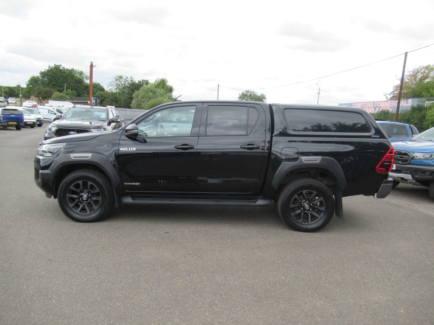 Used Toyota Hilux 2021 for sale - 76600823: Photo 4