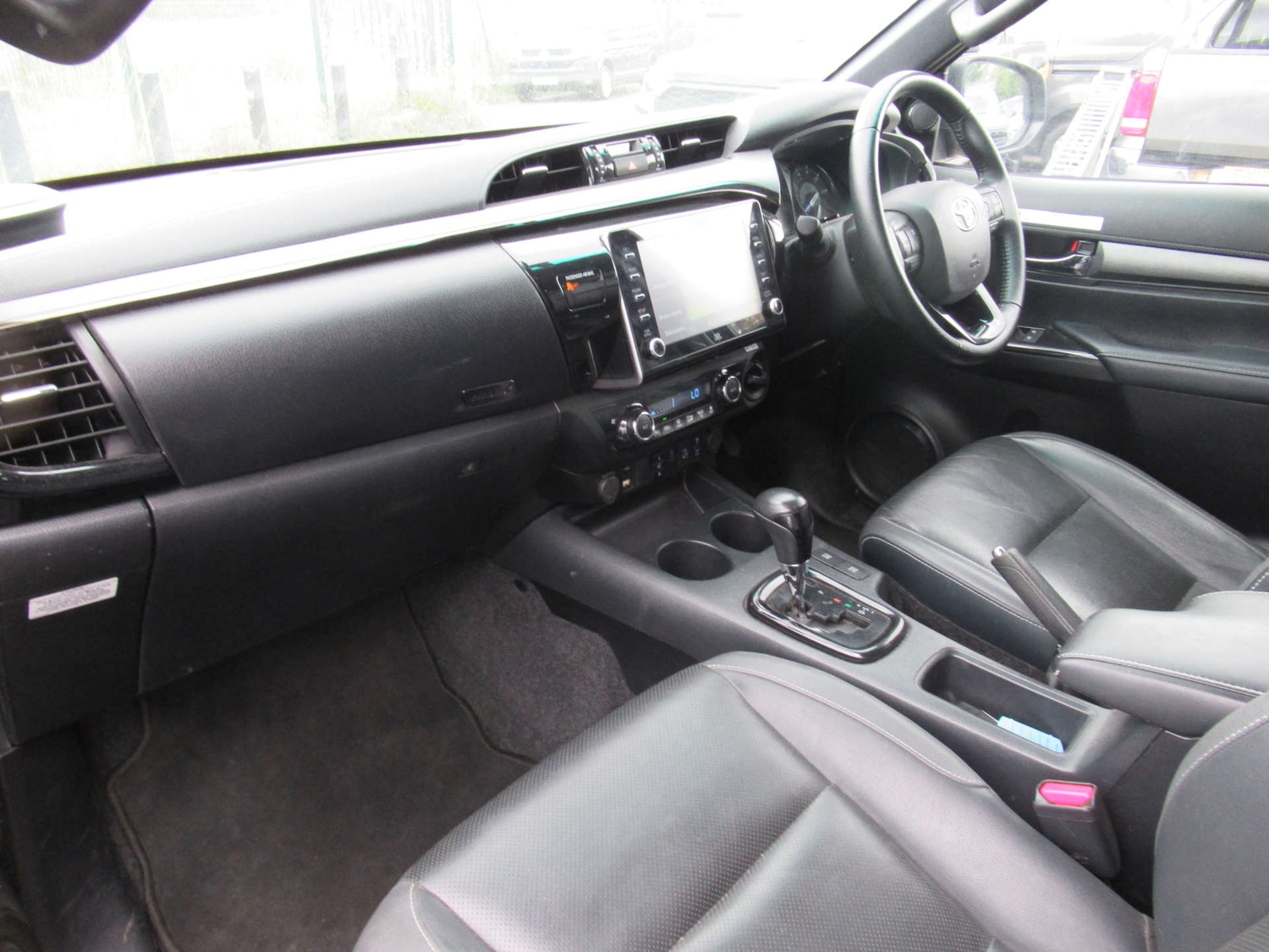 Used Toyota Hilux 2021 for sale - 76600823: Photo 5