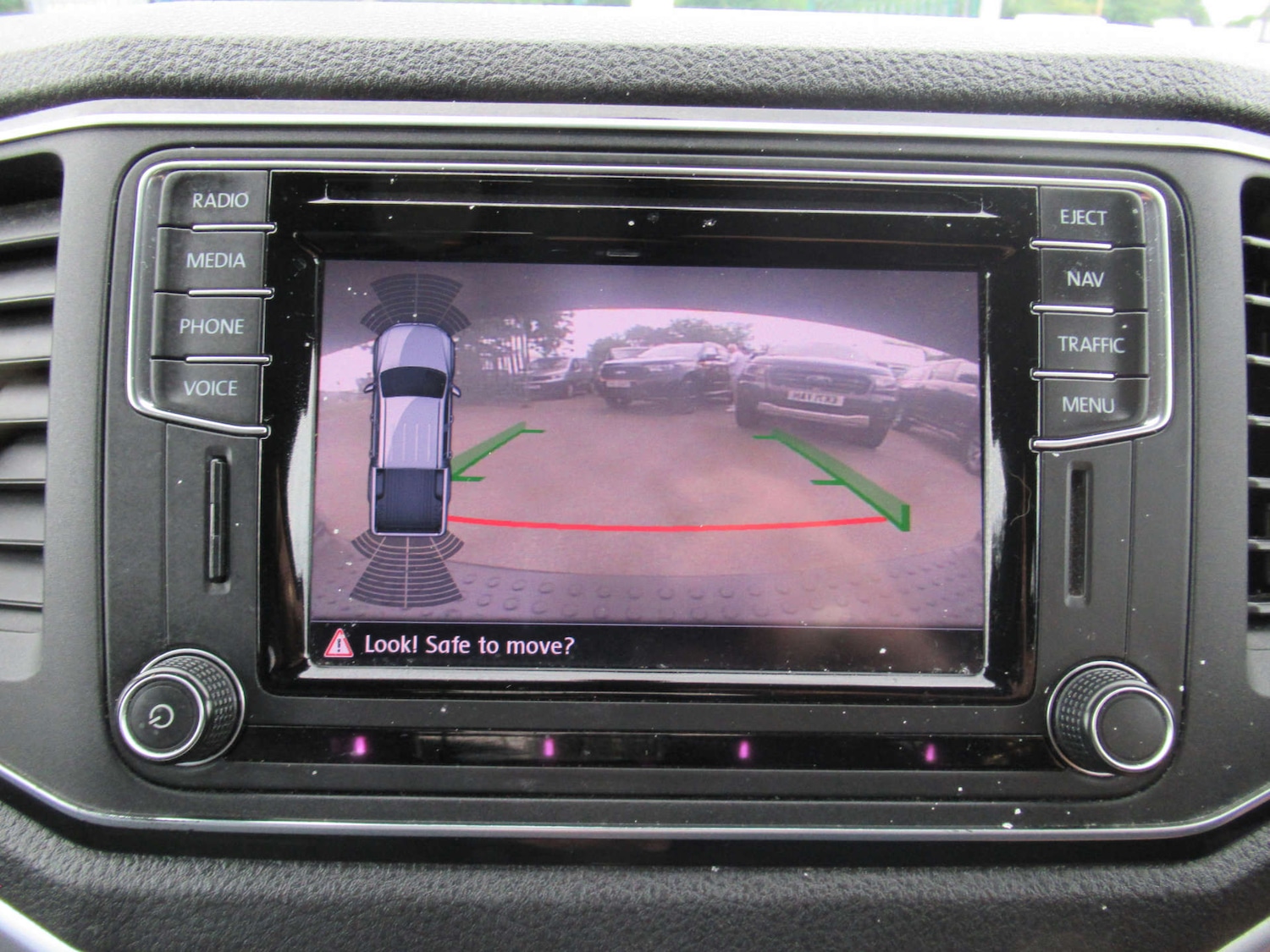 Used Volkswagen Amarok 2017 for sale - 76600789: Photo 16