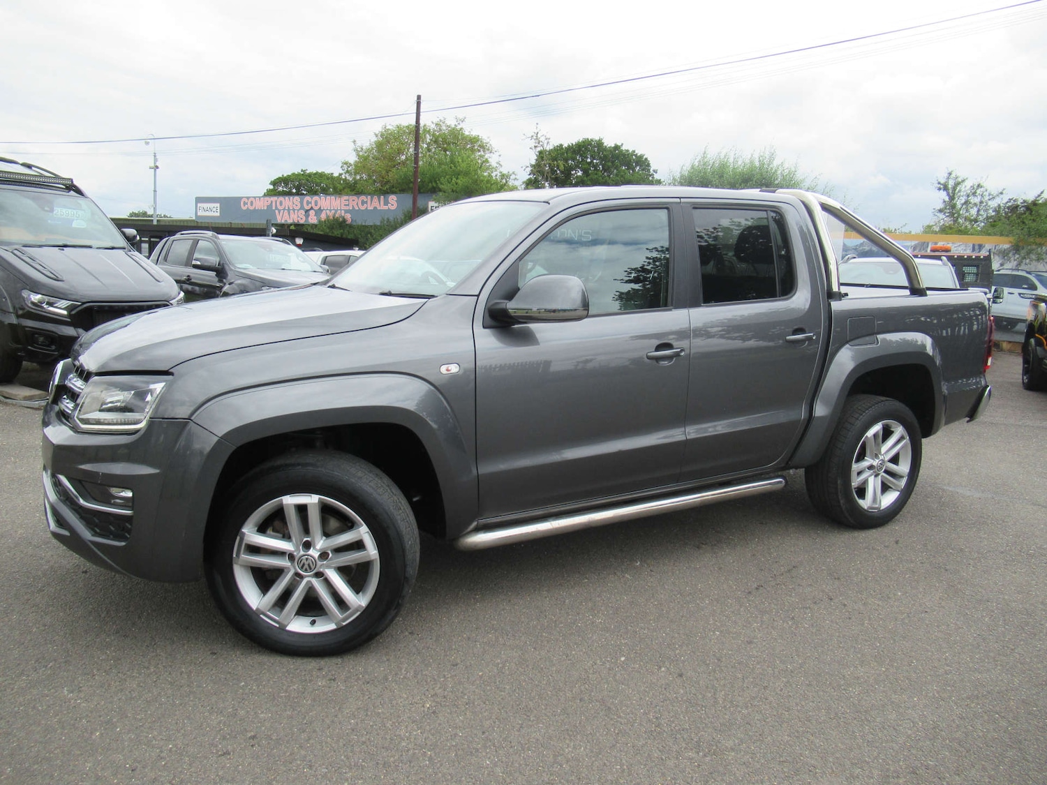 Used Volkswagen Amarok 2017 for sale - 76600789: Photo 2