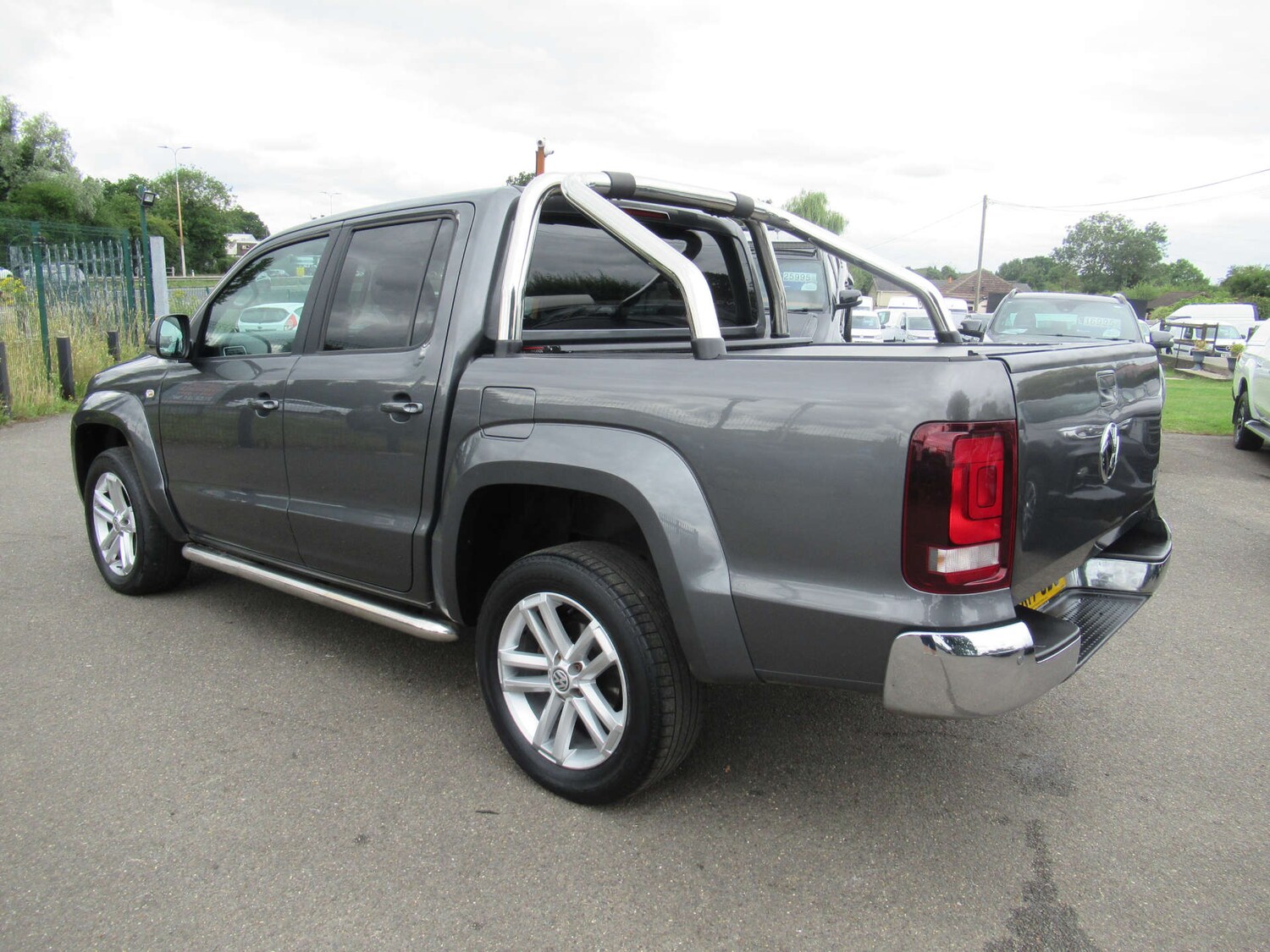 Used Volkswagen Amarok 2017 for sale - 76600789: Photo 8