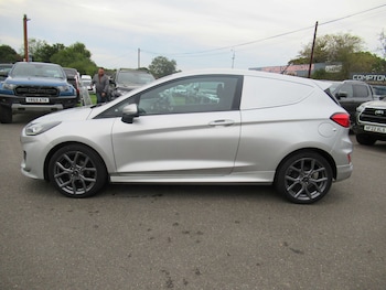 Used Ford Fiesta 2022 for sale - 76600966: Photo