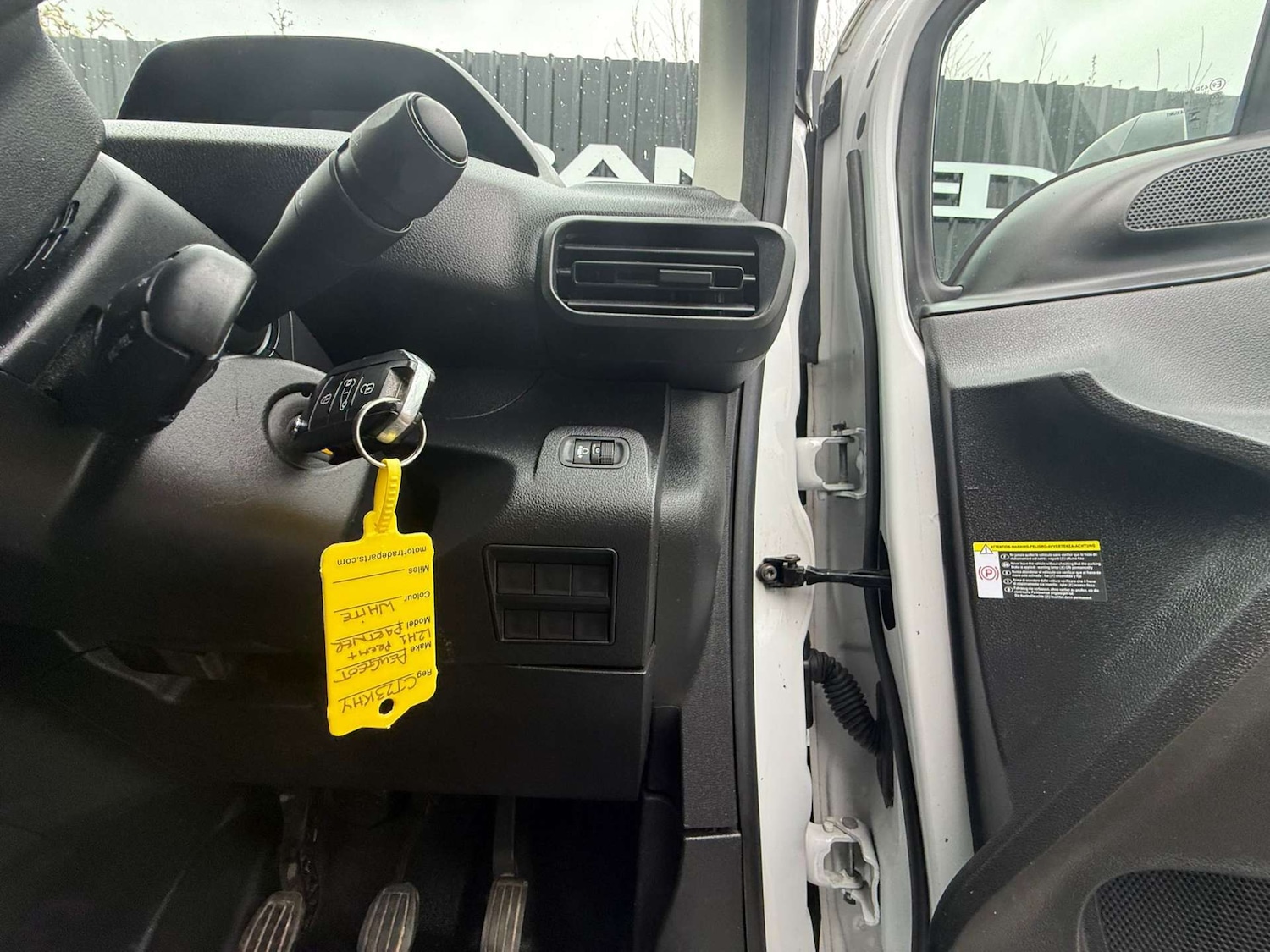 Used Peugeot Partner 2023 for sale - 78150142: Photo 30