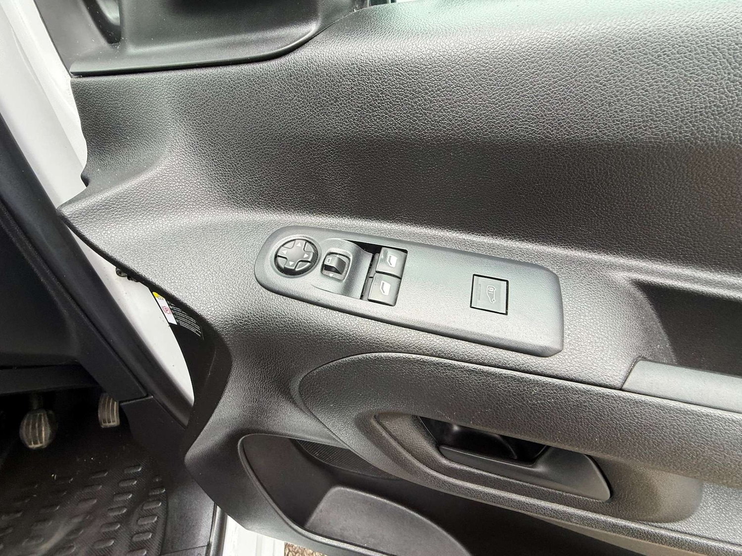 Used Peugeot Partner 2023 for sale - 78150142: Photo 31