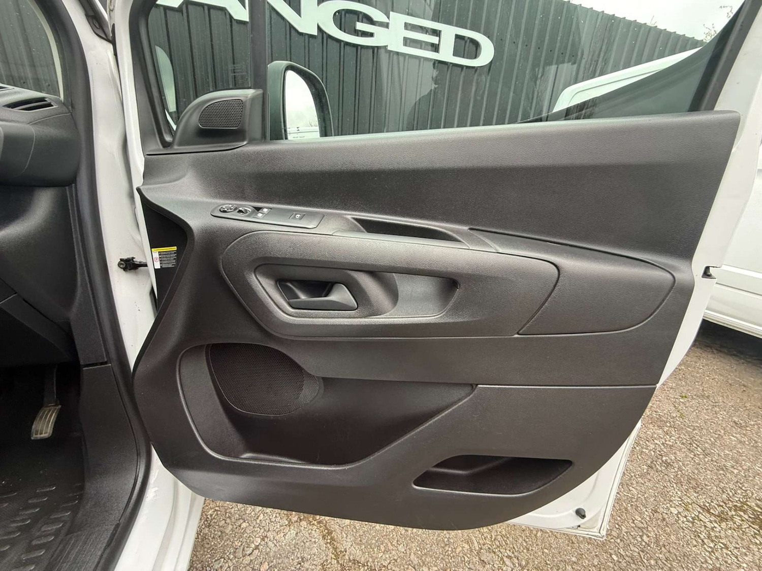 Used Peugeot Partner 2023 for sale - 78150142: Photo 32