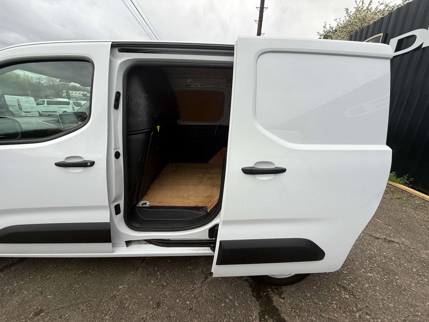 Used Peugeot Partner 2023 for sale - 78150142: Photo 49