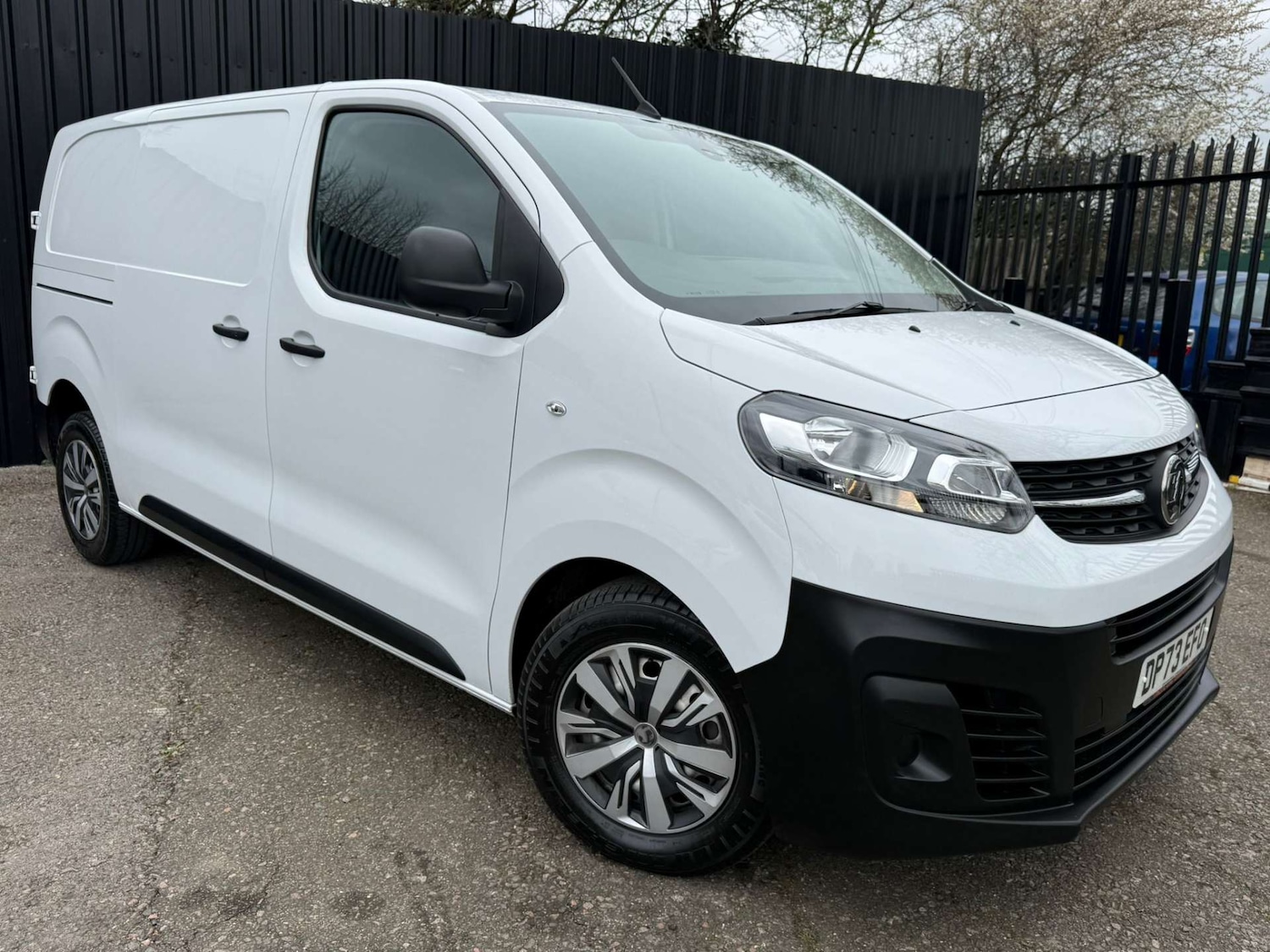 Used Vauxhall Vivaro 2023 for sale - 78122959: Photo 1