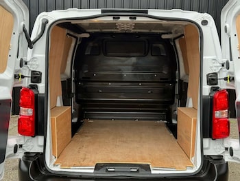 Used Vauxhall Vivaro 2023 for sale - 78122959: Photo