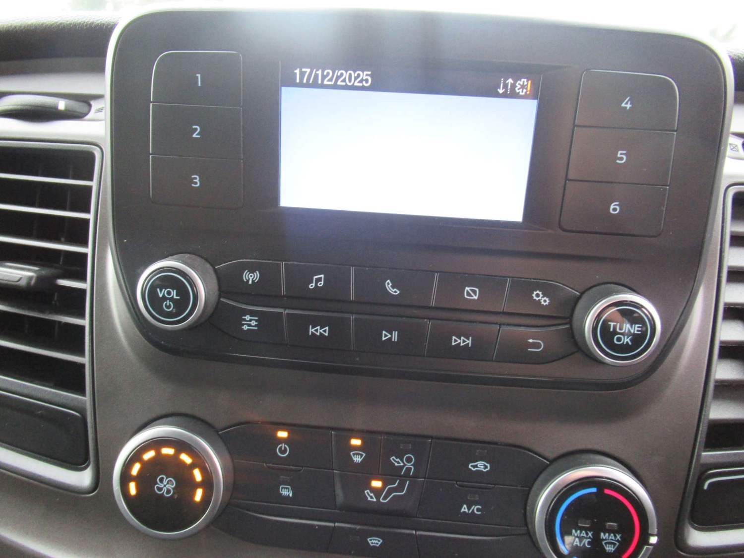 Used Ford Transit Custom 2019 for sale - 76971065: Photo 18