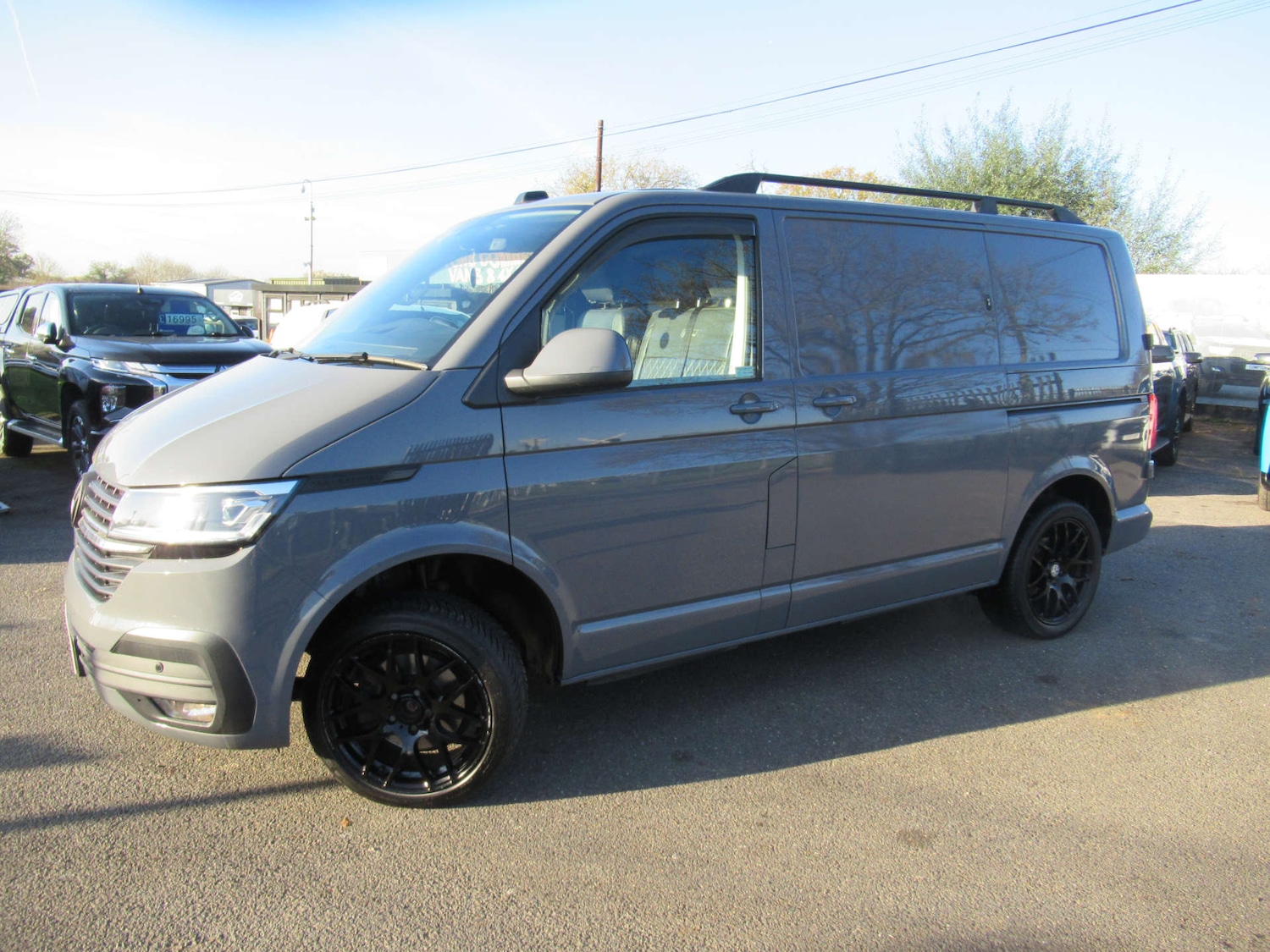 Used Volkswagen Transporter 2020 for sale - 76709155: Photo 2