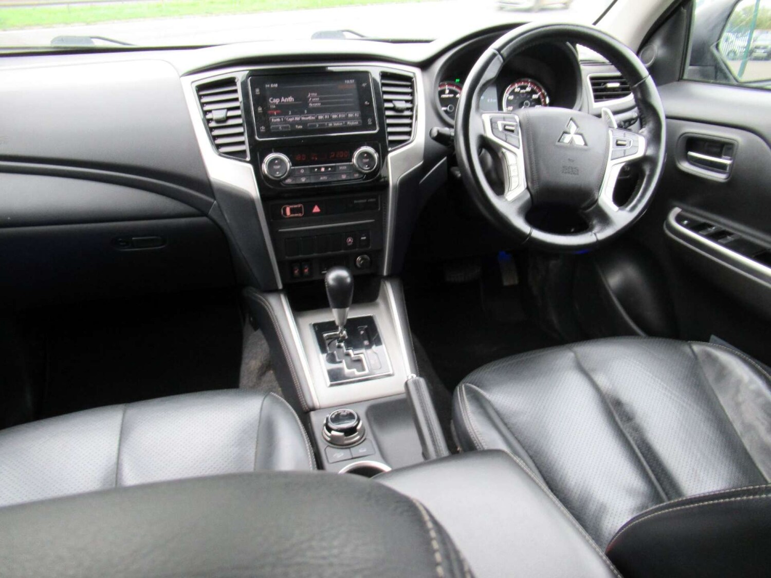 Used Mitsubishi L200 2020 for sale - 76363871: Photo 6