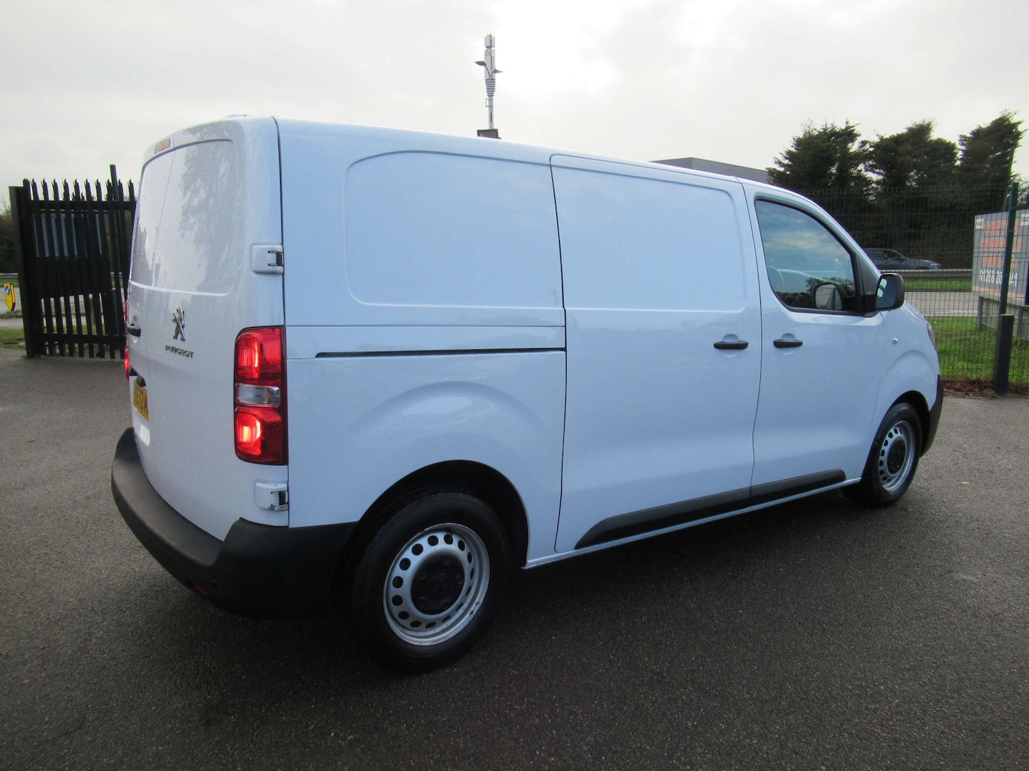 Used Peugeot Expert 2022 for sale - 76436652: Photo 14