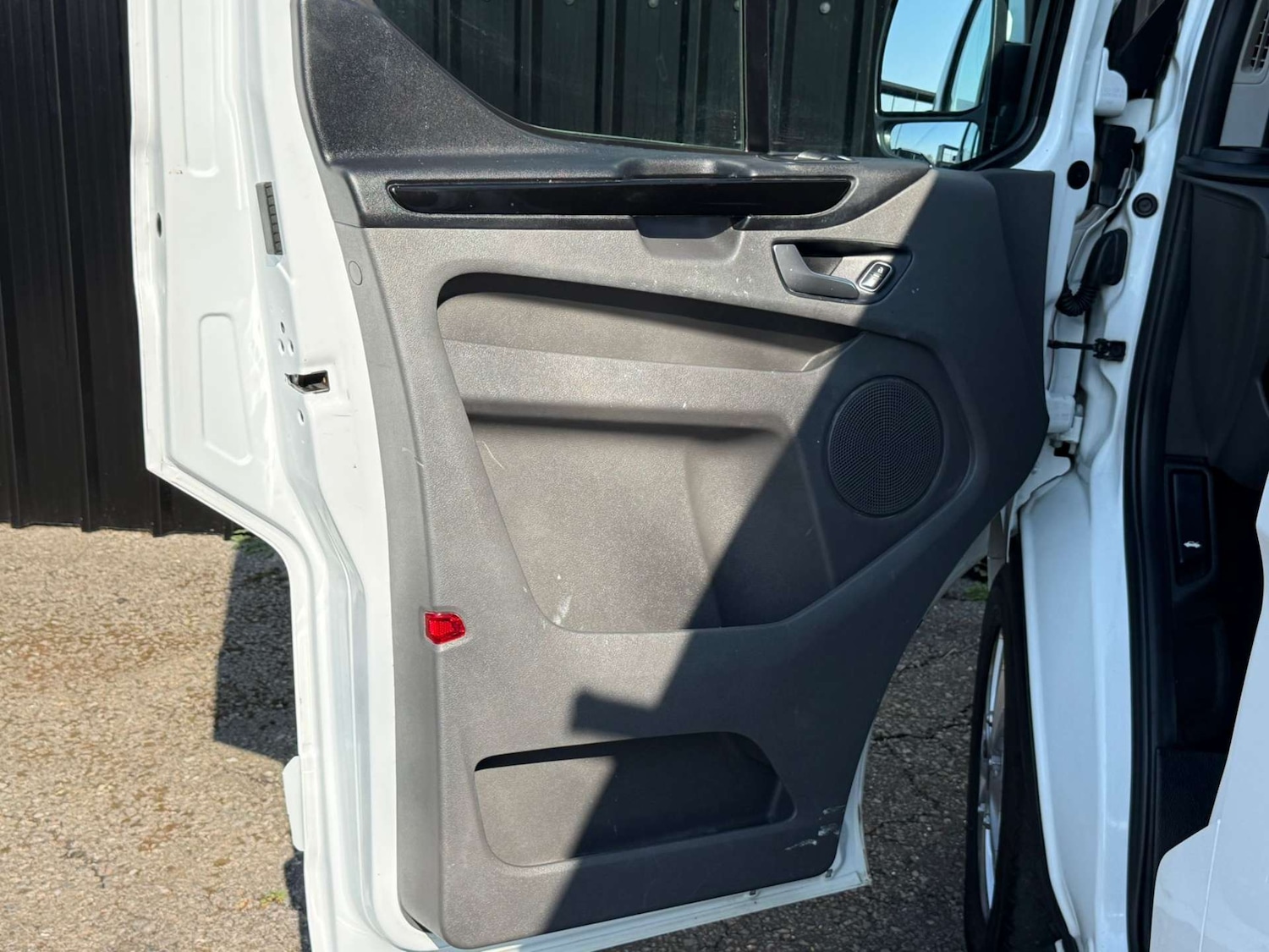 Used Ford Transit Custom 2019 for sale - 77963123: Photo 33