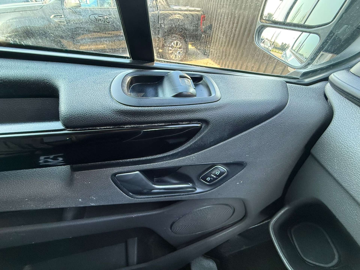 Used Ford Transit Custom 2019 for sale - 77963123: Photo 37